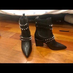 Kendall and Kylie black booties